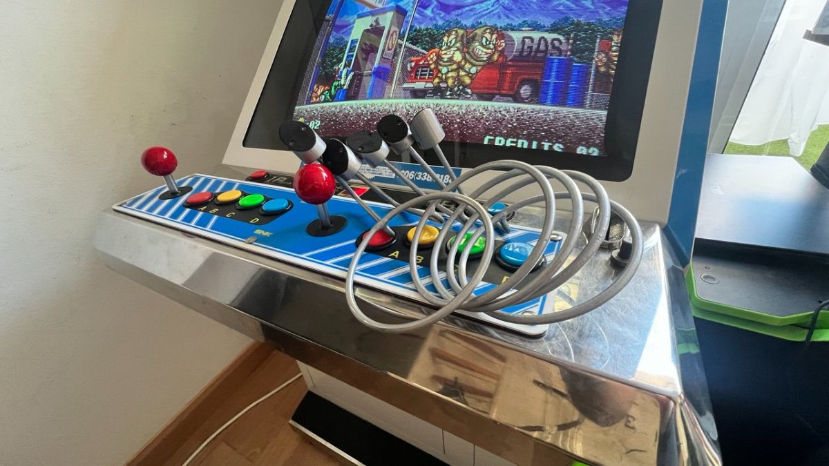 Neo-Geo MVS U4 Ashtray Holder Bracket